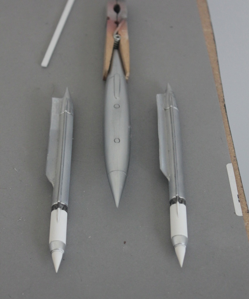 *1/48    MIRAGE IV      Heller    - Page 3 Img_5733