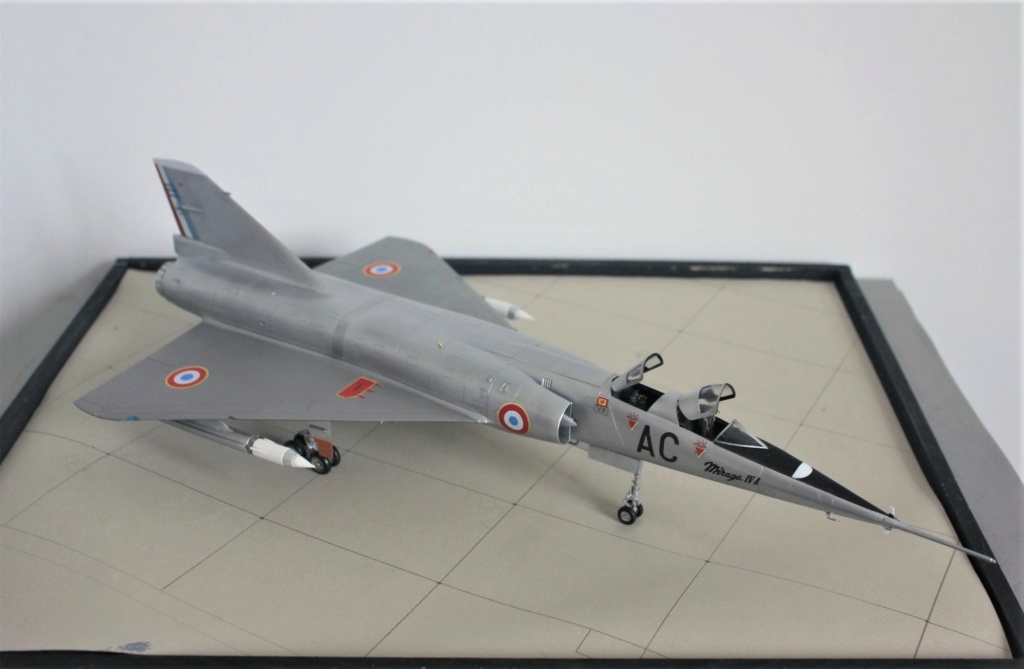 *1/48    MIRAGE IV      Heller    - Page 4 Img_5745