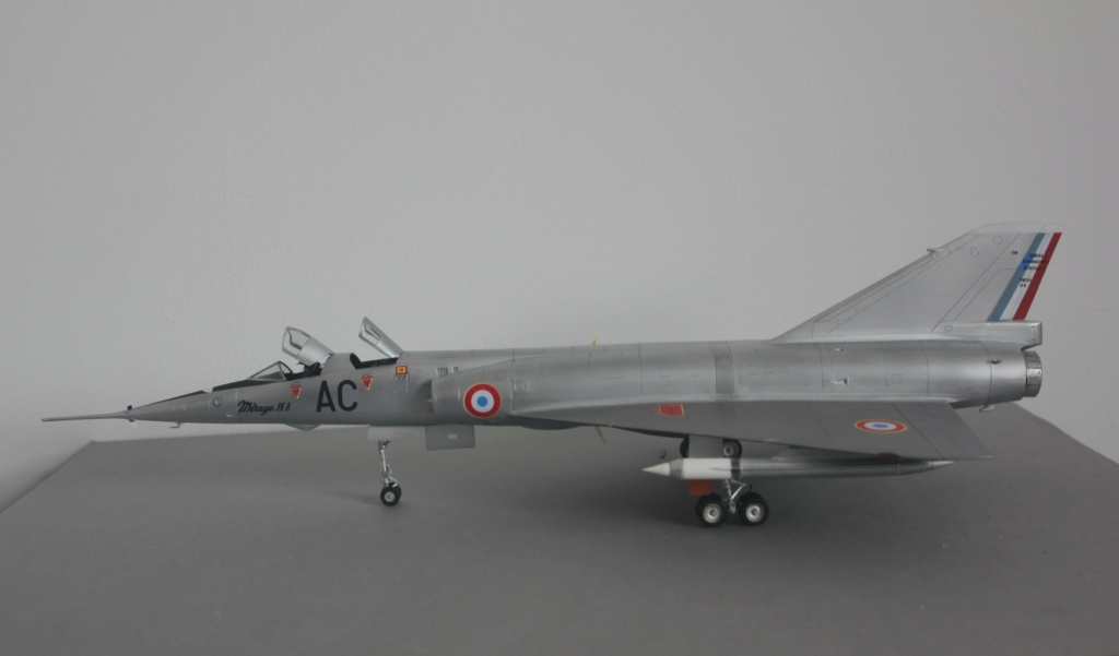 *1/48    MIRAGE IV      Heller    - Page 4 Img_5834