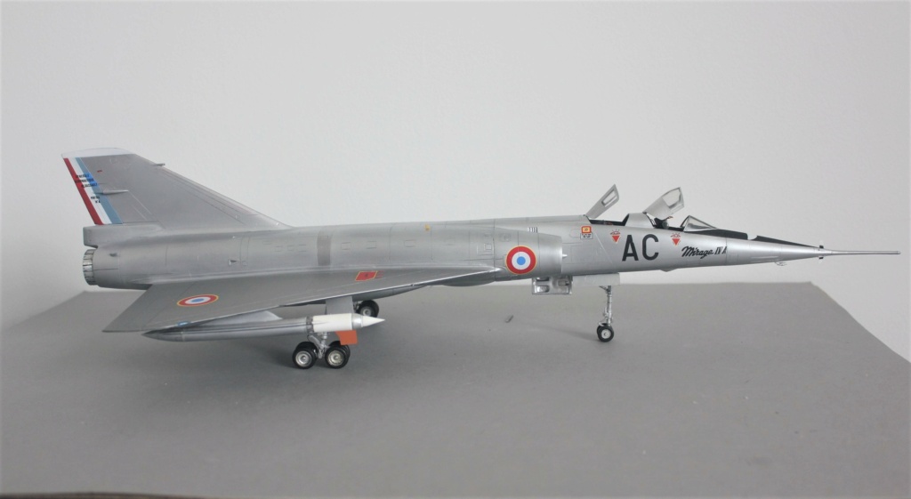 *1/48    MIRAGE IV      Heller    - Page 4 Img_5837