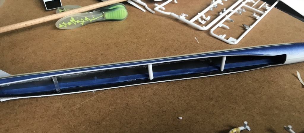 *1/144 TUPOLEV 144 "Charger" I.C.M. FINI en pg3 - Page 2 Img_6102