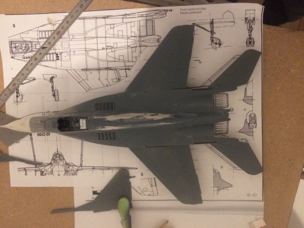 *1/48  MiG 29       Monogram   - Page 3 Img_6324