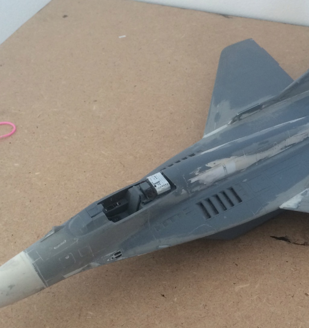 *1/48  MiG 29       Monogram   - Page 4 Img_6330