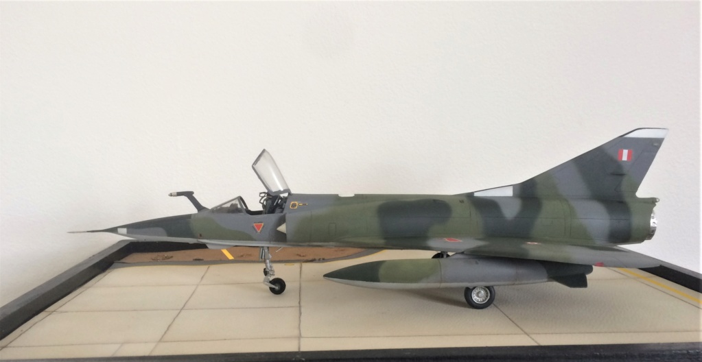 1/48 Mirage 5 p4 Peru Heller FINI - Page 2 Img_6814
