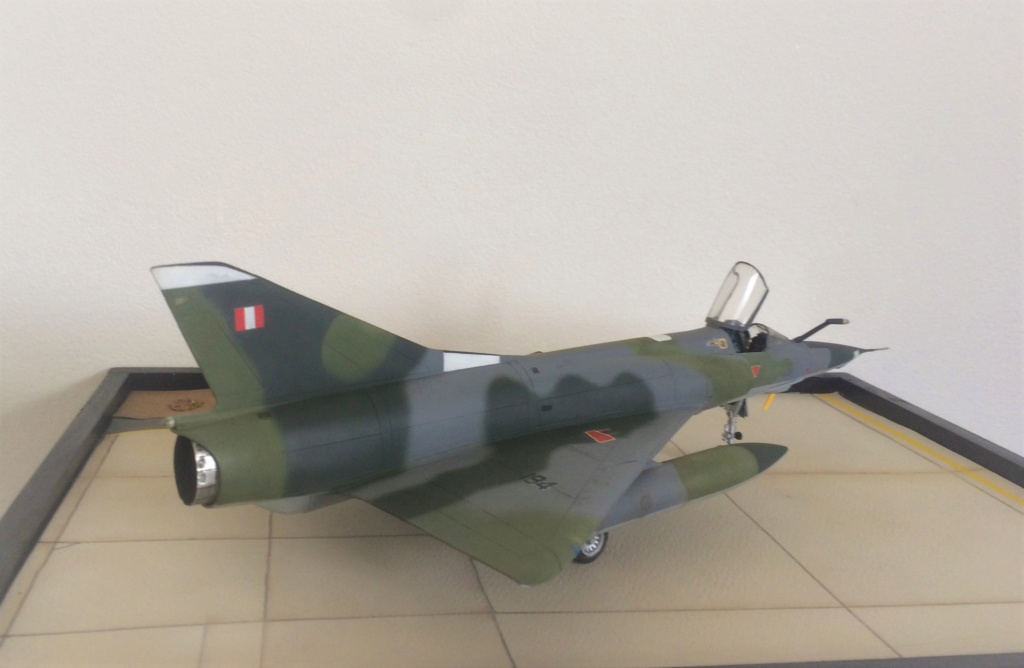 1/48 Mirage 5 p4 Peru Heller FINI - Page 2 Img_6816