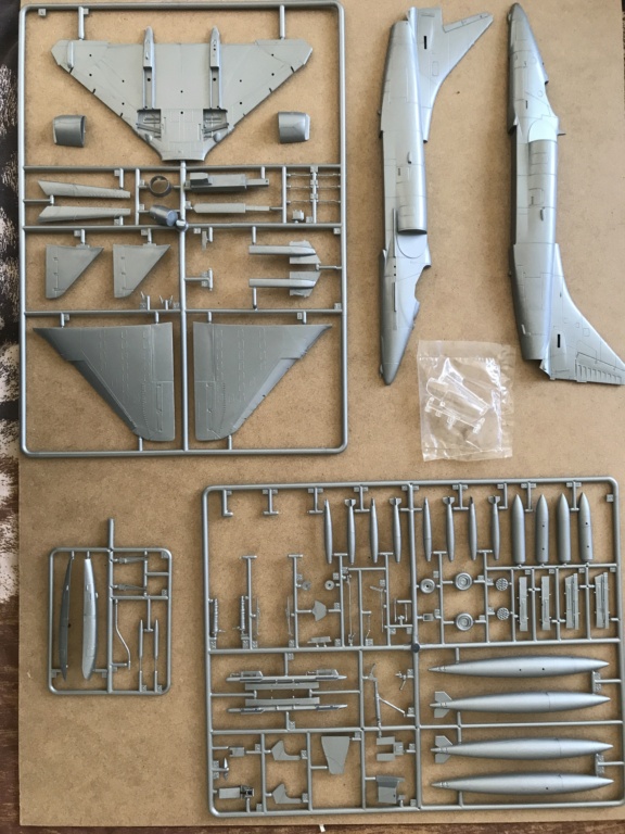 *1/48 A 4 SU Skyhawk Esci Polistil FINI Img_7342