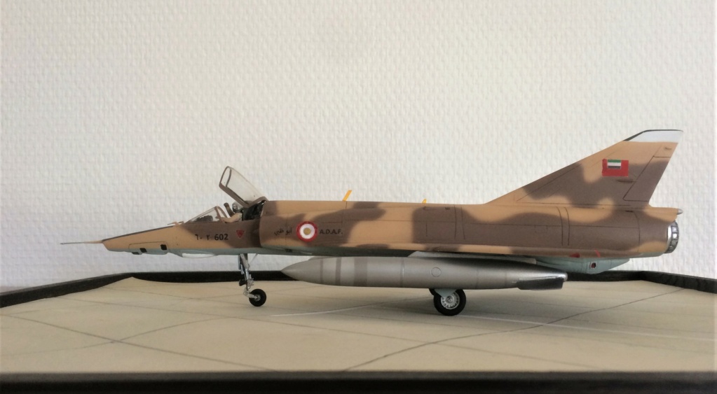 1/48 MIRAGE 5 RAD Heller + "Ouragan 25" FINI - Page 2 Img_7912