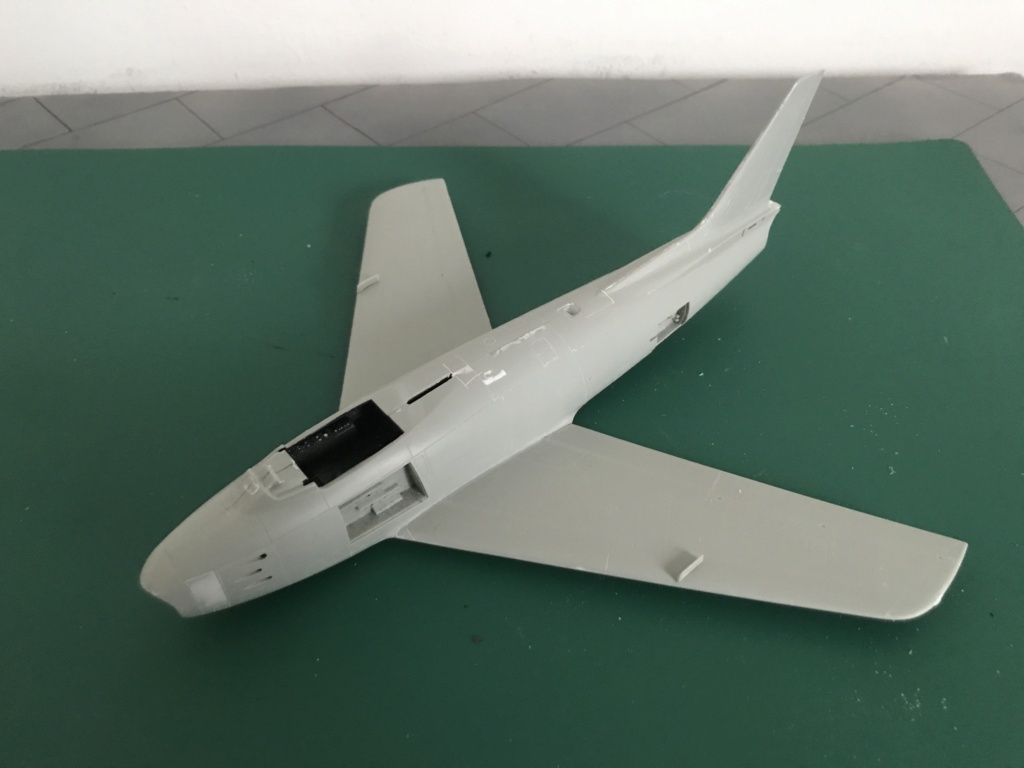 * 1/48   Canadair Sabre F4       Academy   Img_9326