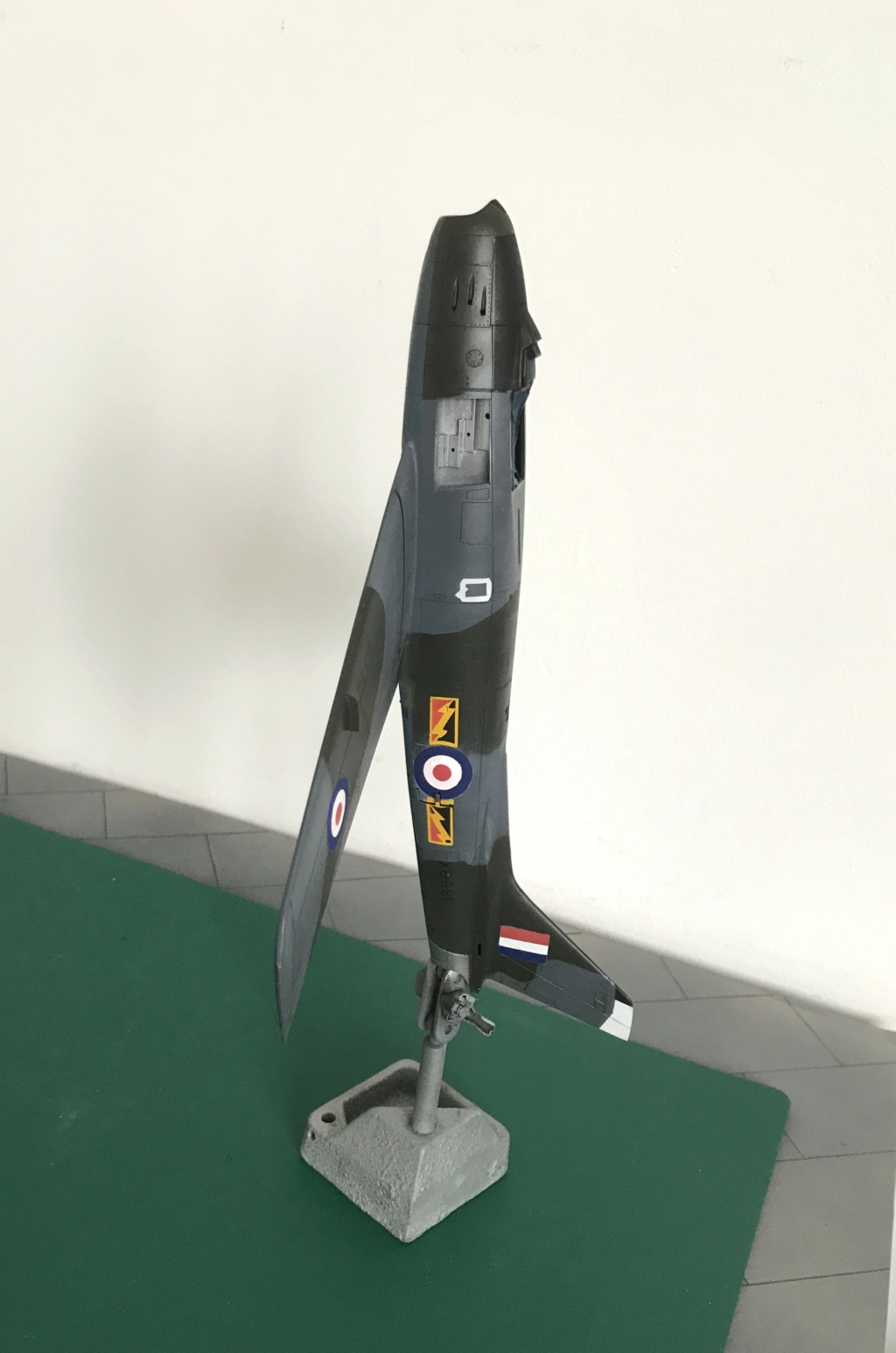 * 1/48   Canadair Sabre F4       Academy   - Page 3 Img_9713