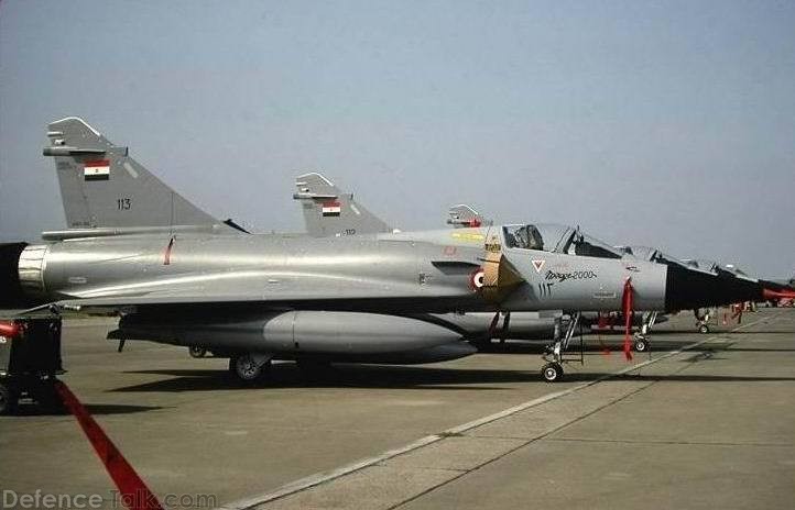 * 1/48 Mirage 2000 H Heller - Page 6 M2000_10