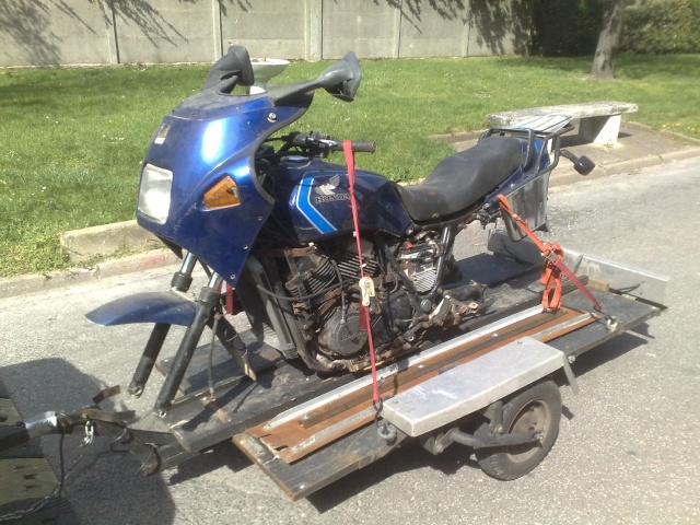 Vends remorque moto 150 euros. 22042011