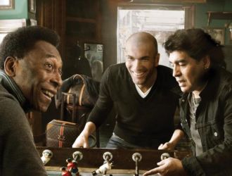Pelé, Maradona y Zidane para Vuitton 4bd1ea10
