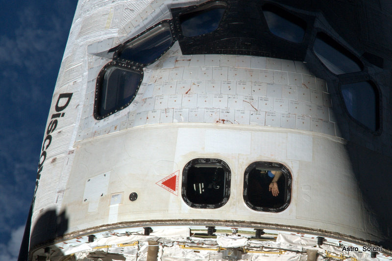 [STS-131 / ISS19A] Discovery : déroulement de la mission - Page 21 000010