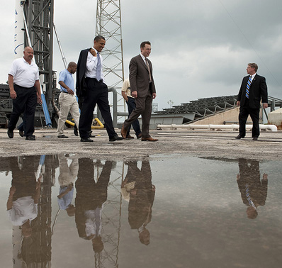 Lancement Falcon 9 (04/06/2010) - Page 6 Obama10