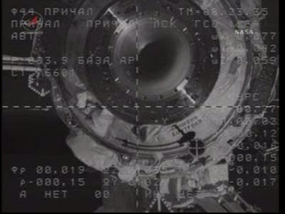 ISS : Amarrage de Soyouz TMA-18 le 4 avril 2010 Vlcsn427