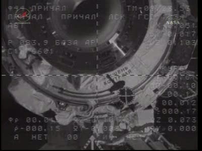 ISS : Amarrage de Soyouz TMA-18 le 4 avril 2010 Vlcsn431