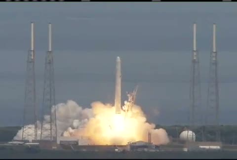 Lancement Falcon 9 (04/06/2010) - Page 14 Vlcsn857