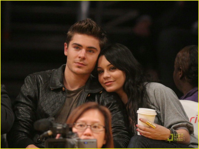 Zac Efron and Vanessa Hudgens: Lakers Lovers 338