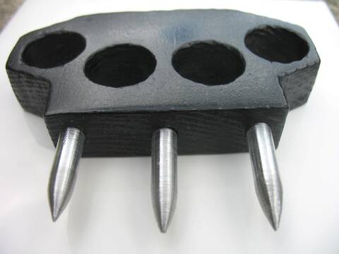 Steel Spiked Knuckle Duster