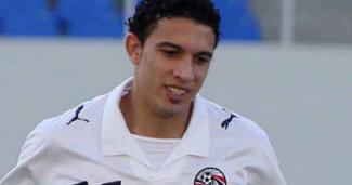 صور: الأهلاويه «يتهمون» حسن شحاته وكريم.. بتسهيل انتقال «جدو» إلى الزمالك! Gedo4510