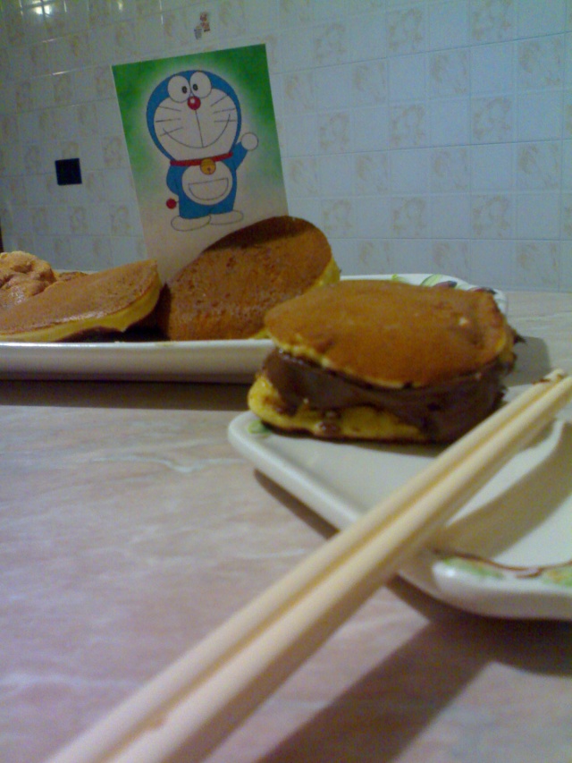 ^_^ il mio primo sushi...and dorayaki xD 15/02/10 14022014