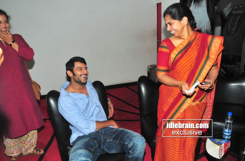 PRABHAS - Page 7 Pressm22