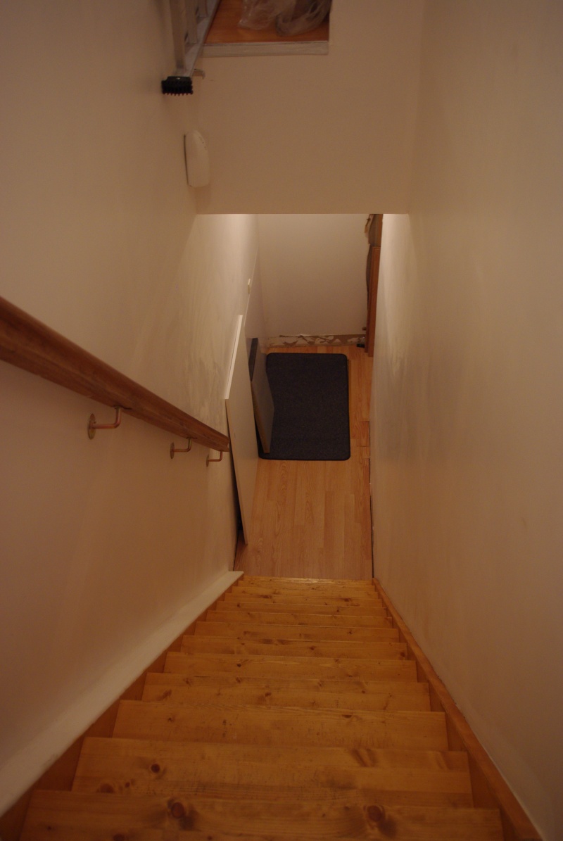 Des idées déco pour cage d'escalier, palier et couloir. Merci d'avance ! Imgp7569