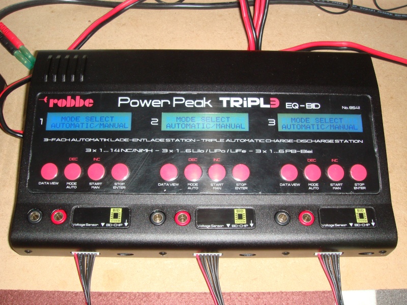 Chargeur ROBBE Tripl3 Power Peak EQ-BID Dsc01332