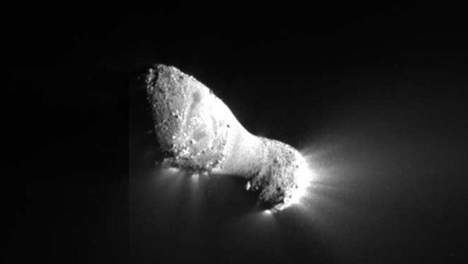 La sonde Epoxi a réussi ses photos de la comète Hartley  Media_26