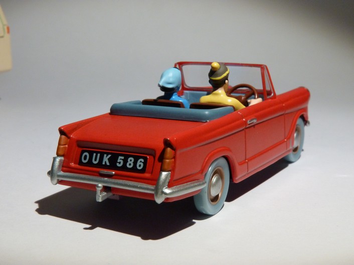 Tintin 2118 028 Triumph et Caravane P1020852