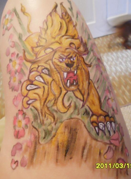 Lion tattoo with temporary tattoo paint 141_cr10