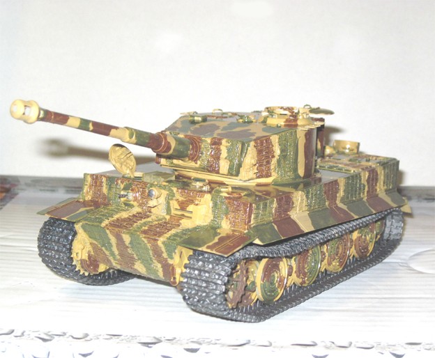 Tamiya Panzer Maßstab 1:35 Tiger 1  03_tig10