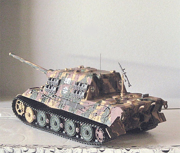 Tamiya Panzer 1:35 Jagdtiger mittlere Produktion 09jagd10