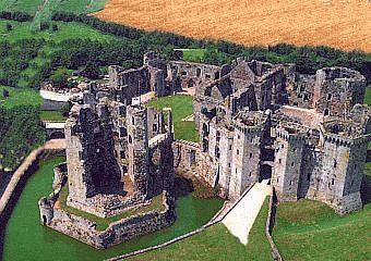 Raglan Castle Raglan11