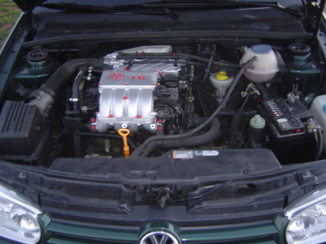 Restauration et entretien Golf IV Cabriolet essence 1.6 l 100 ch Moteur AFT Dsc07010
