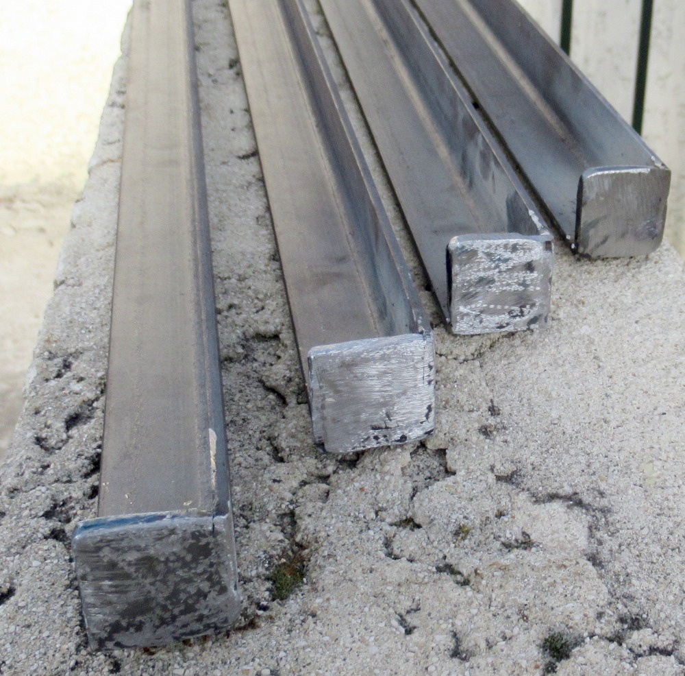 Une petite table à souder Img_0410