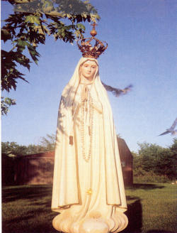 Les apparitions de la Vierge Marie sous le Vocable de Notre-Dame du Rosaire 932e7410