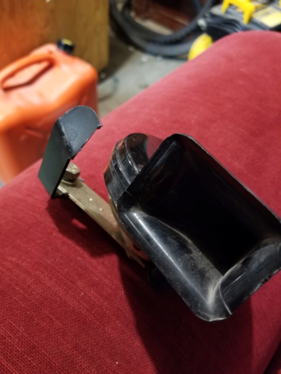 Broken horn bracket Hn210