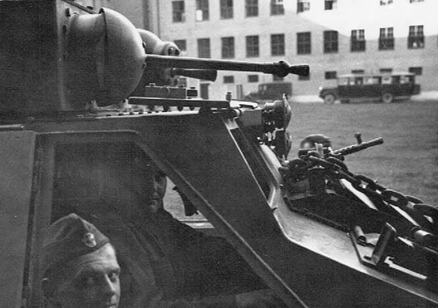 M35 Mittlere Panzerwagen ADGZ Daimler Adgz_c10