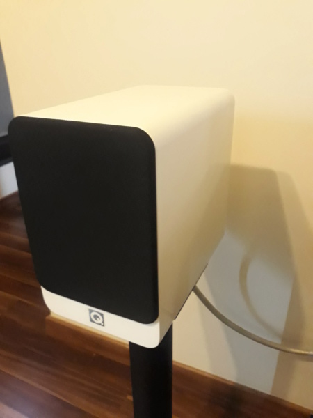 Q Acoustics 2020i Speaker [SOLD] 20190914