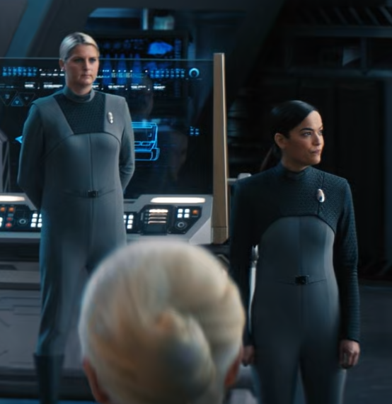 [Spoilers DSC S3] Les uniformes de Starfleet au 32e siècle. Securi12