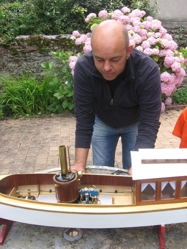 Le Borkum, bateau à vapeur vive de Gilles, un ami de Didier Ponti110