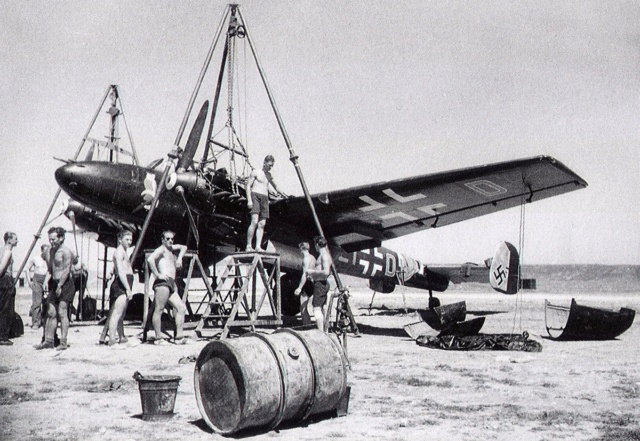 [Hasegawa] Heinkel He 111 H6 "TORPEDO BOMBER"  - Page 5 21167210