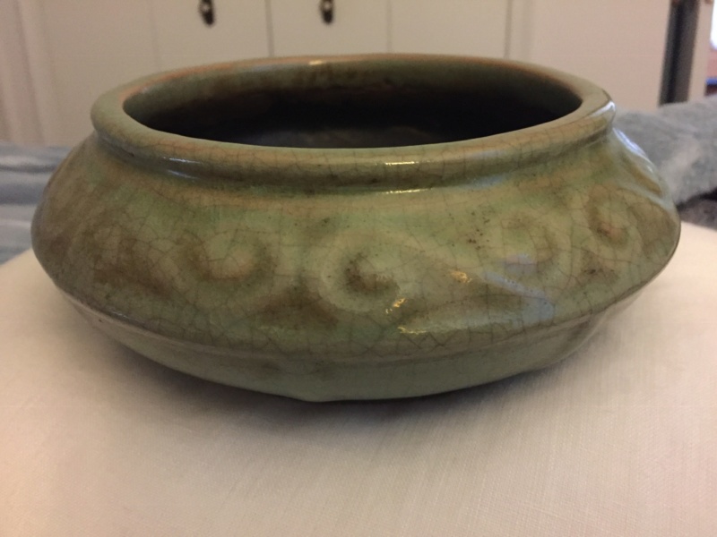 Squat bowl, matte green glaze, Red clay unmarked 1e2cf410