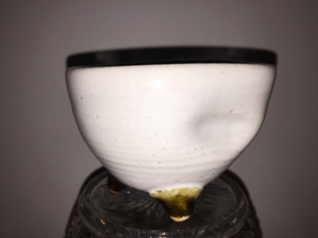Small studio pottery pot signed either CK or variation  33013f10