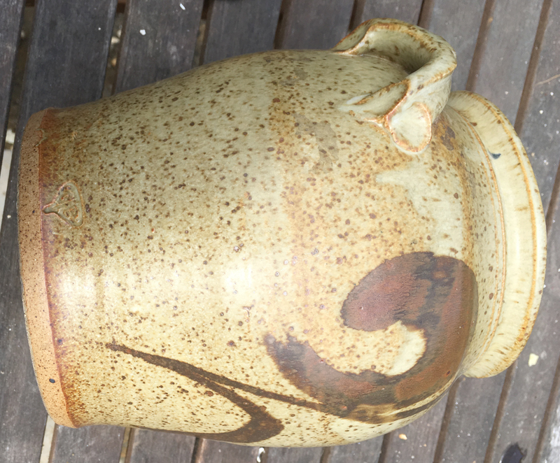 large glazed pot Side10