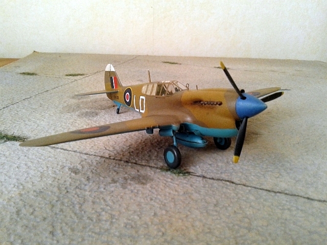 [Hasegawa] Curtiss P-40 E (Kittyhawk Mk. 1) [Terminé] 20200628