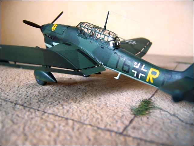 [Revell] Junkers Ju-87 type B front occidental 1940 - FINI - Page 3 Img00056