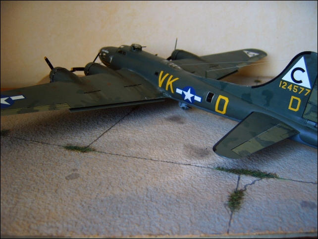 [Hasegawa] Boeing B-17 F Flying Fortress au dessus de l'Europe     [Fini] - Page 4 Img00091