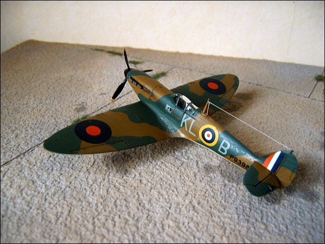 [Airfix] Supermarine Spitfire Mk-1 (retour aux sources)    FINI - Page 2 Img00170